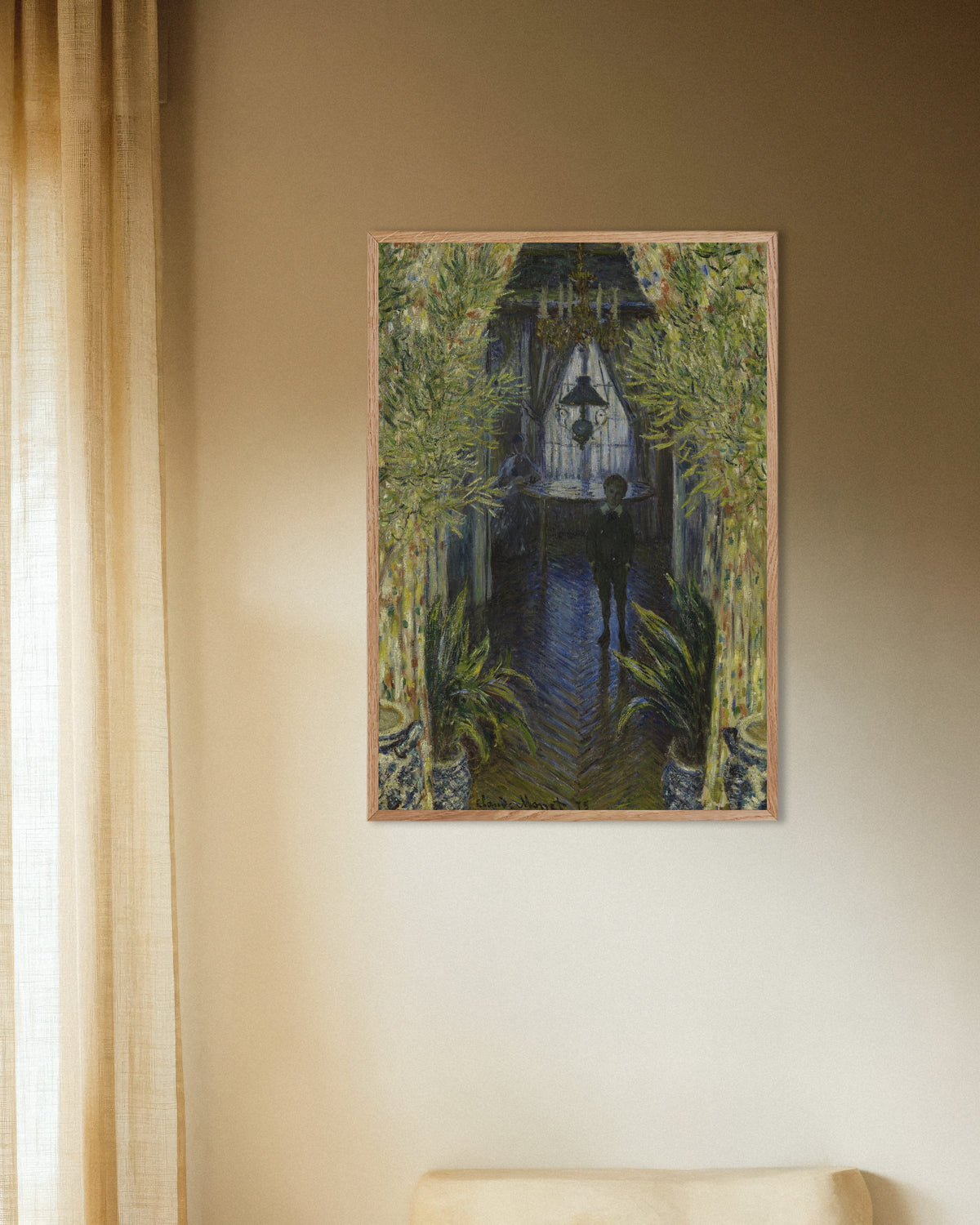 Poster Un angolo dell'appartamento (1875) di Claude Monet con cornice in legno naturale