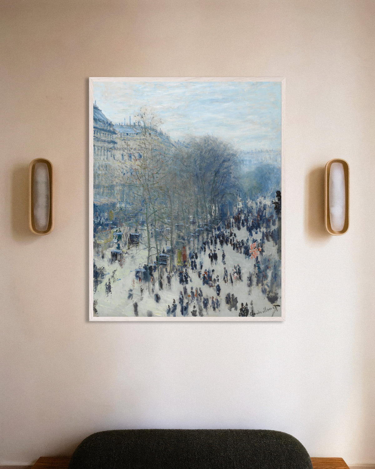 Poster Boulevard des Capucines (1873–1874) di Claude Monet con cornice in legno bianco
