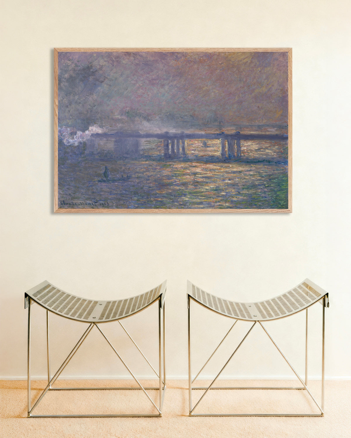Poster Il ponte di Charing Cross (1903) di Claude Monet con cornice in legno naturale