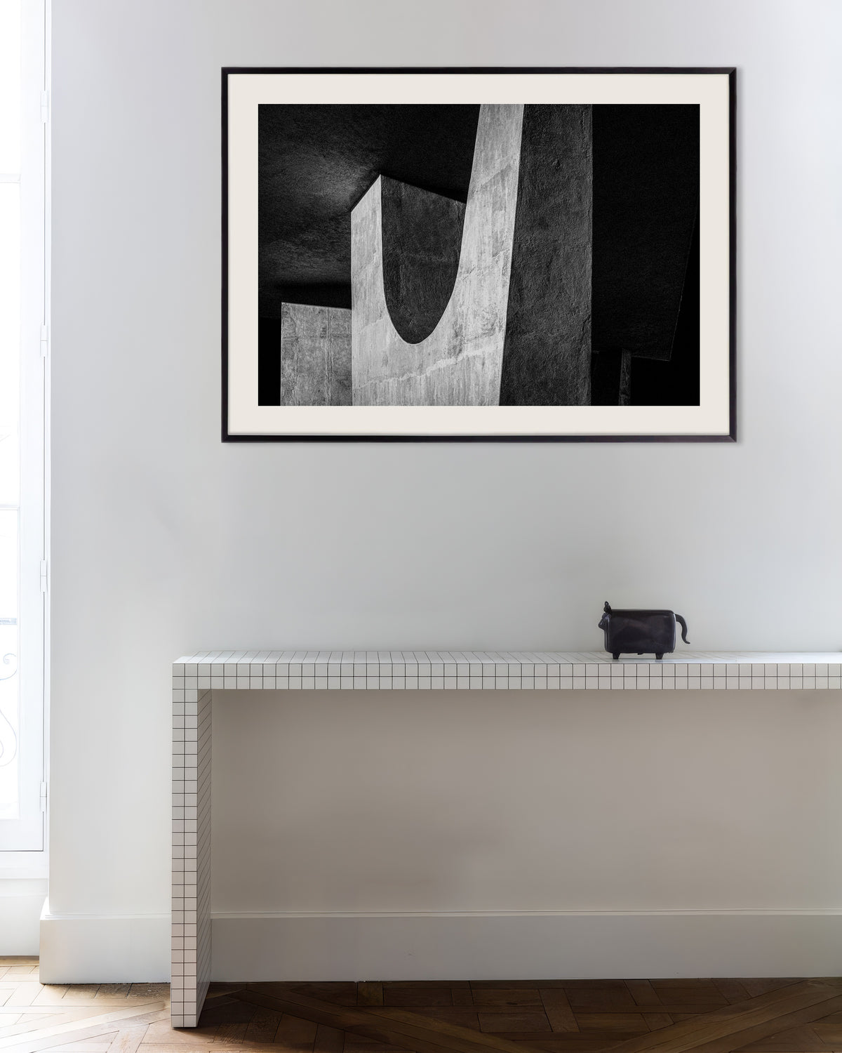 Poster «U di cemento tra le ombre», con cornice in metallo
