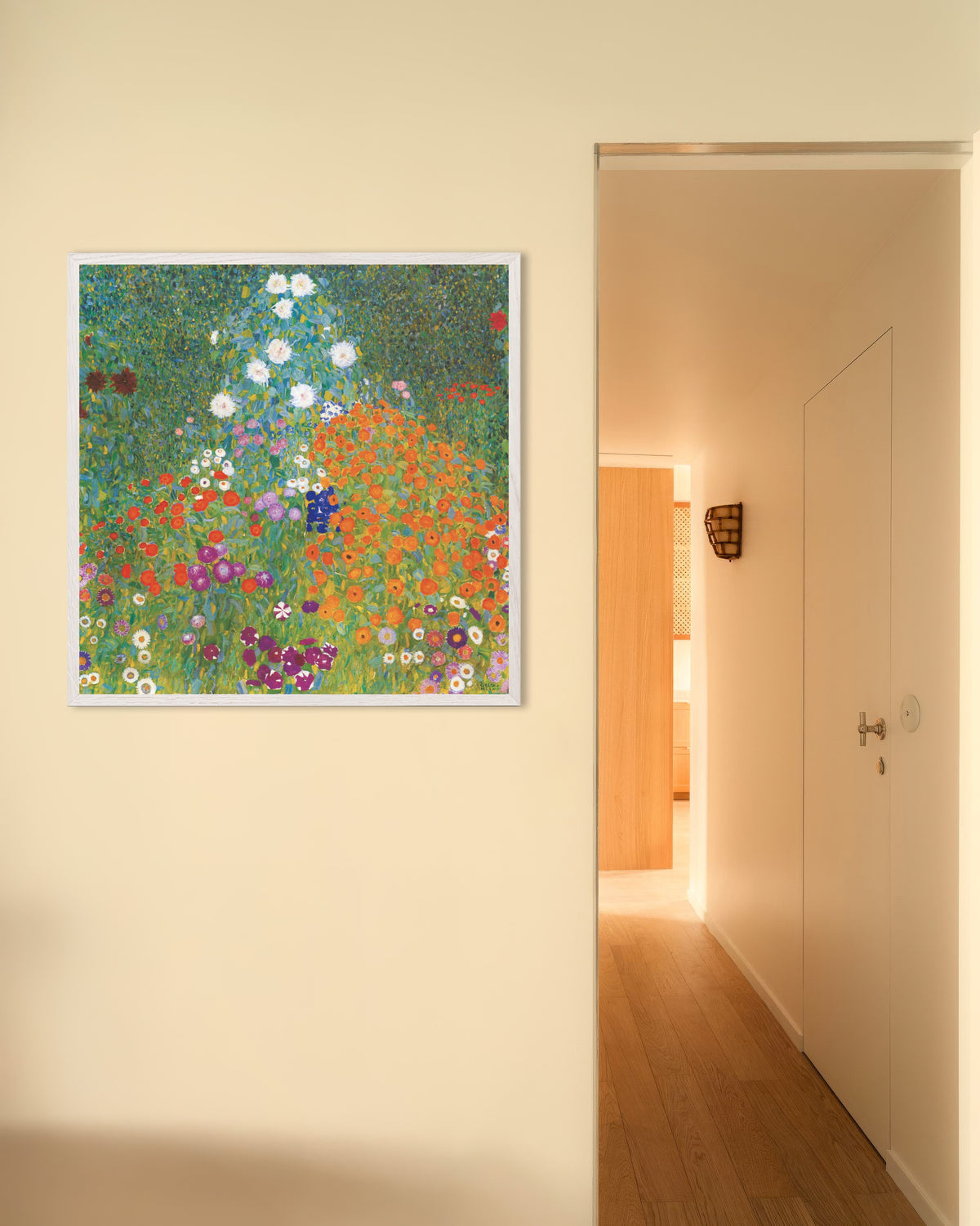 Poster Giardino di campagna (1905–1907) di Gustav Klimt con cornice in legno bianco