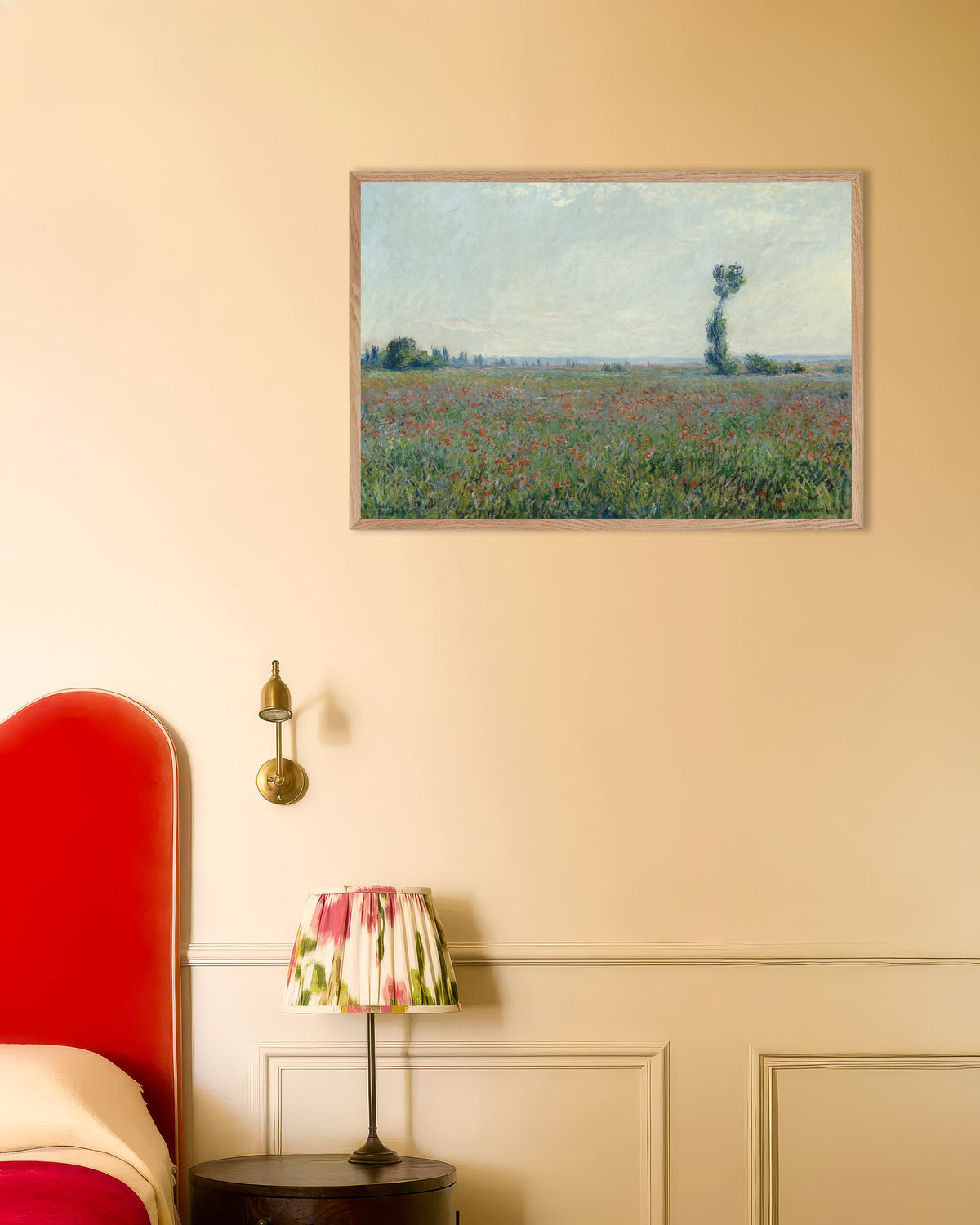 Poster Campo di papaveri di Claude Monet con cornice in legno naturale