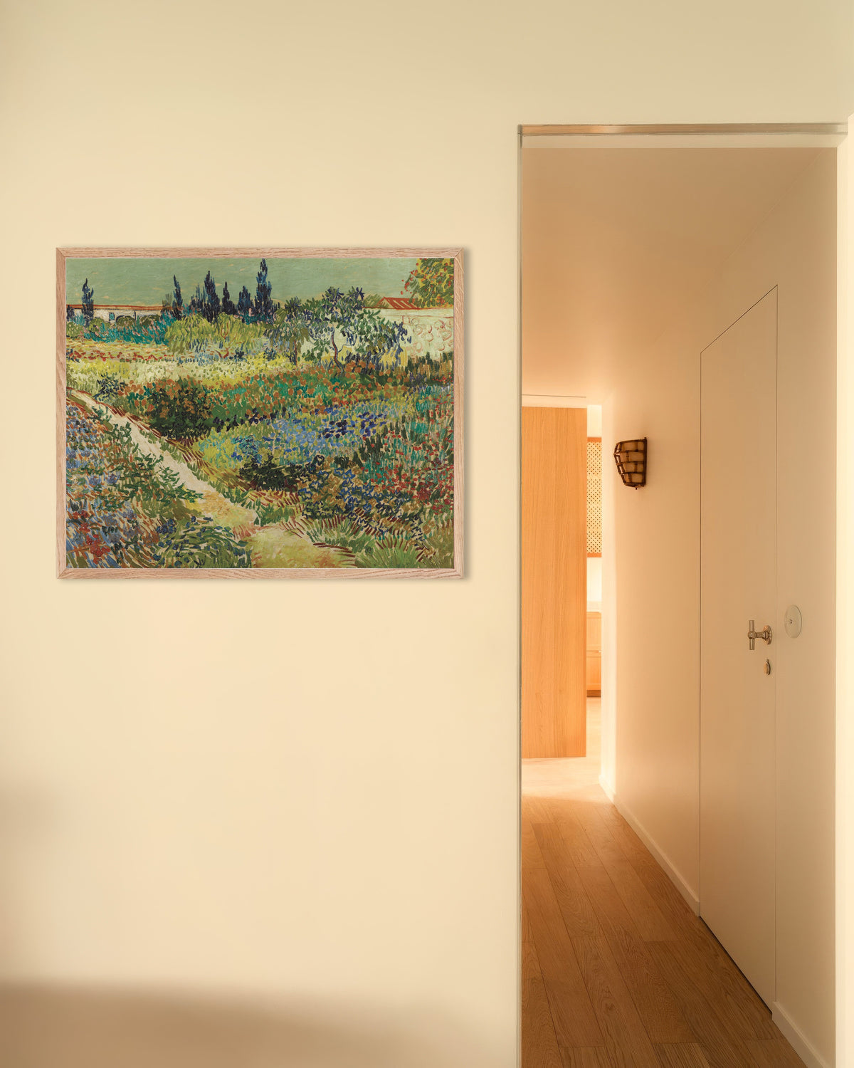 Poster di Giardino ad Arles (1888) di Vincent van Gogh, con cornice in legno naturale