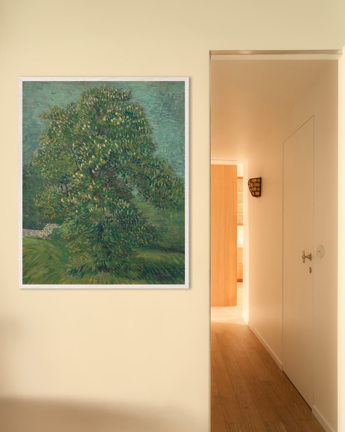 Poster di Ippocastano in fiore (1887) di Vincent van Gogh, con cornice in legno bianco