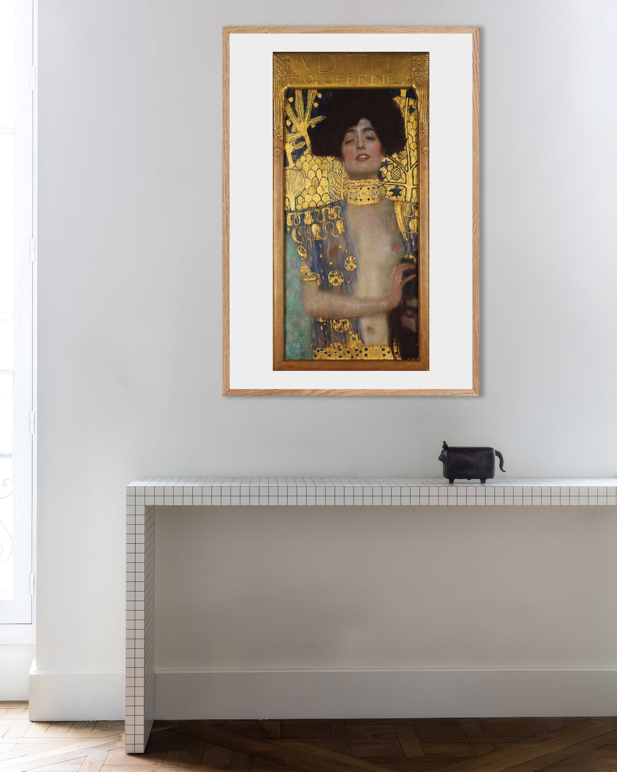 Poster Giuditta I (1901) di Gustav Klimt con cornice in legno naturale