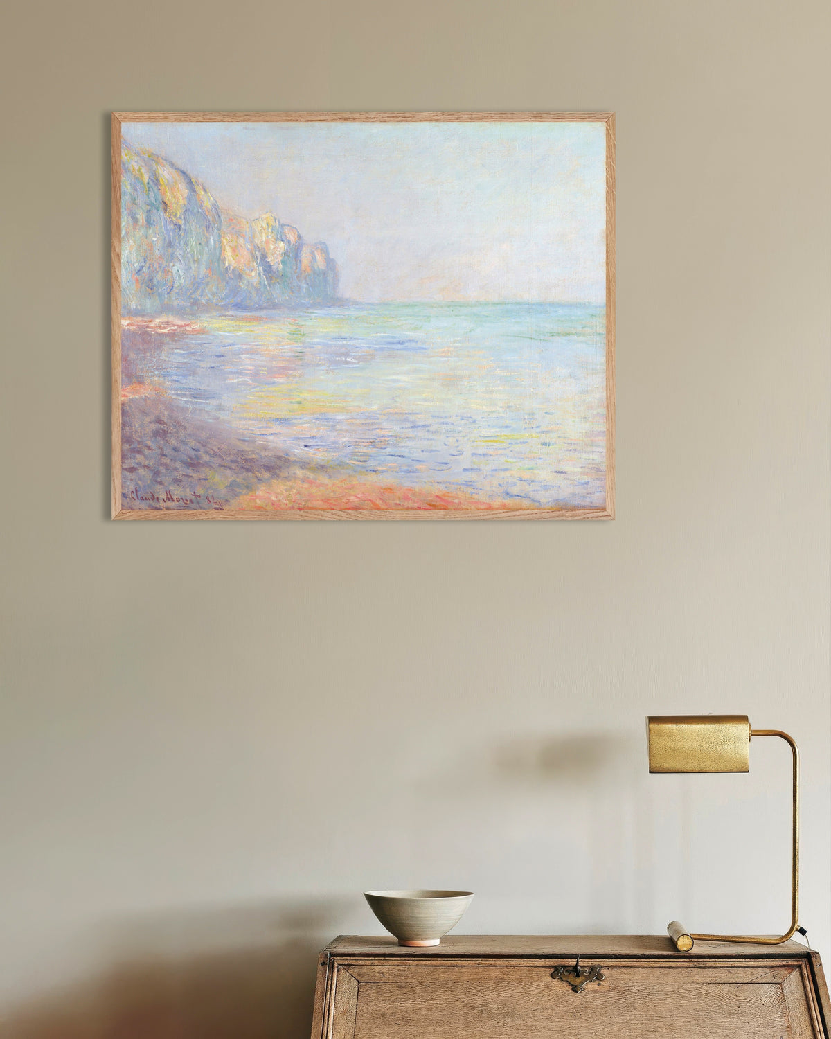 Poster Mattino, tempo nebbioso, Pourville (1882) di Claude Monet con cornice in legno naturale
