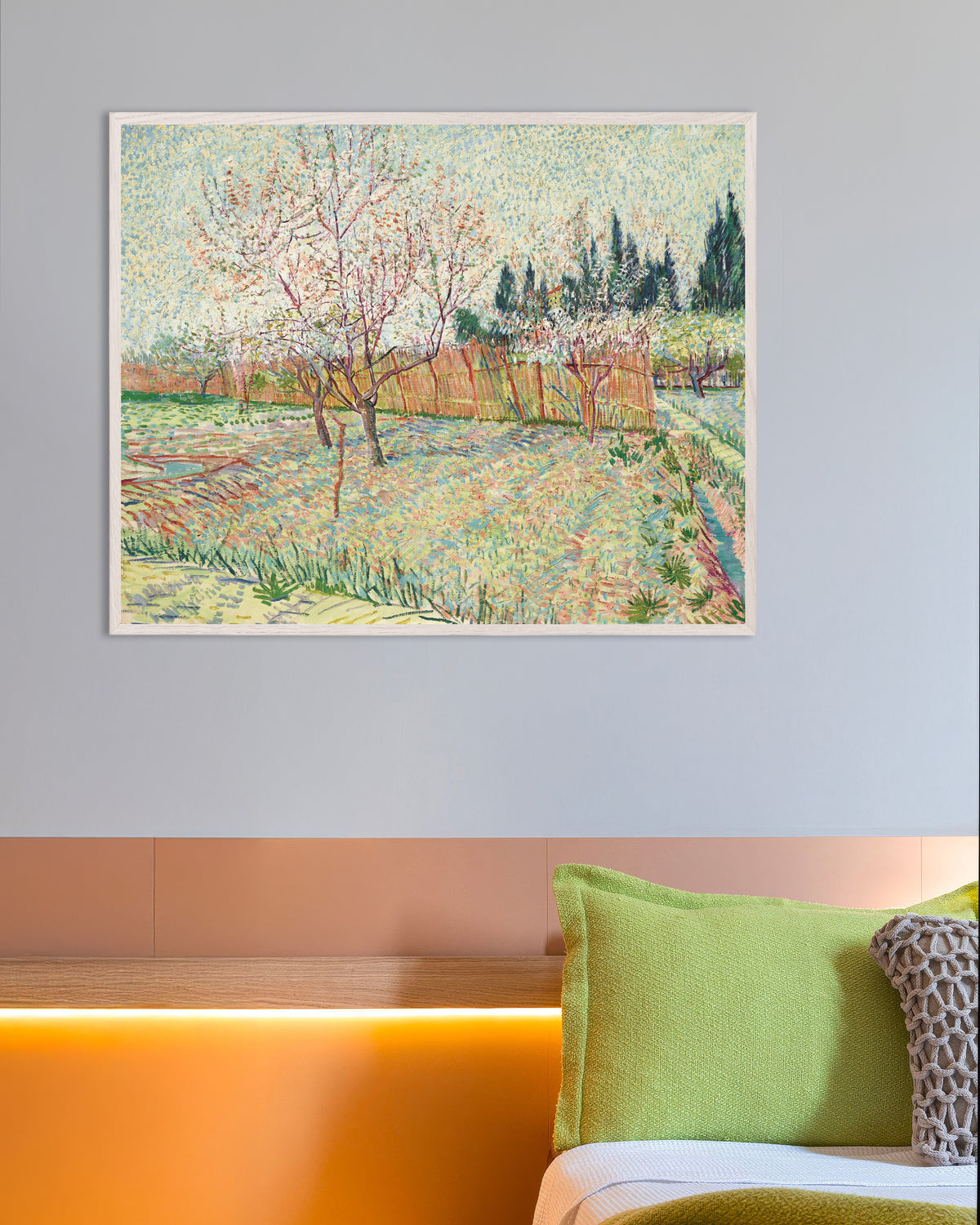 Poster di Frutteto delimitato da cipressi (1888) di Vincent van Gogh, con cornice in legno bianco