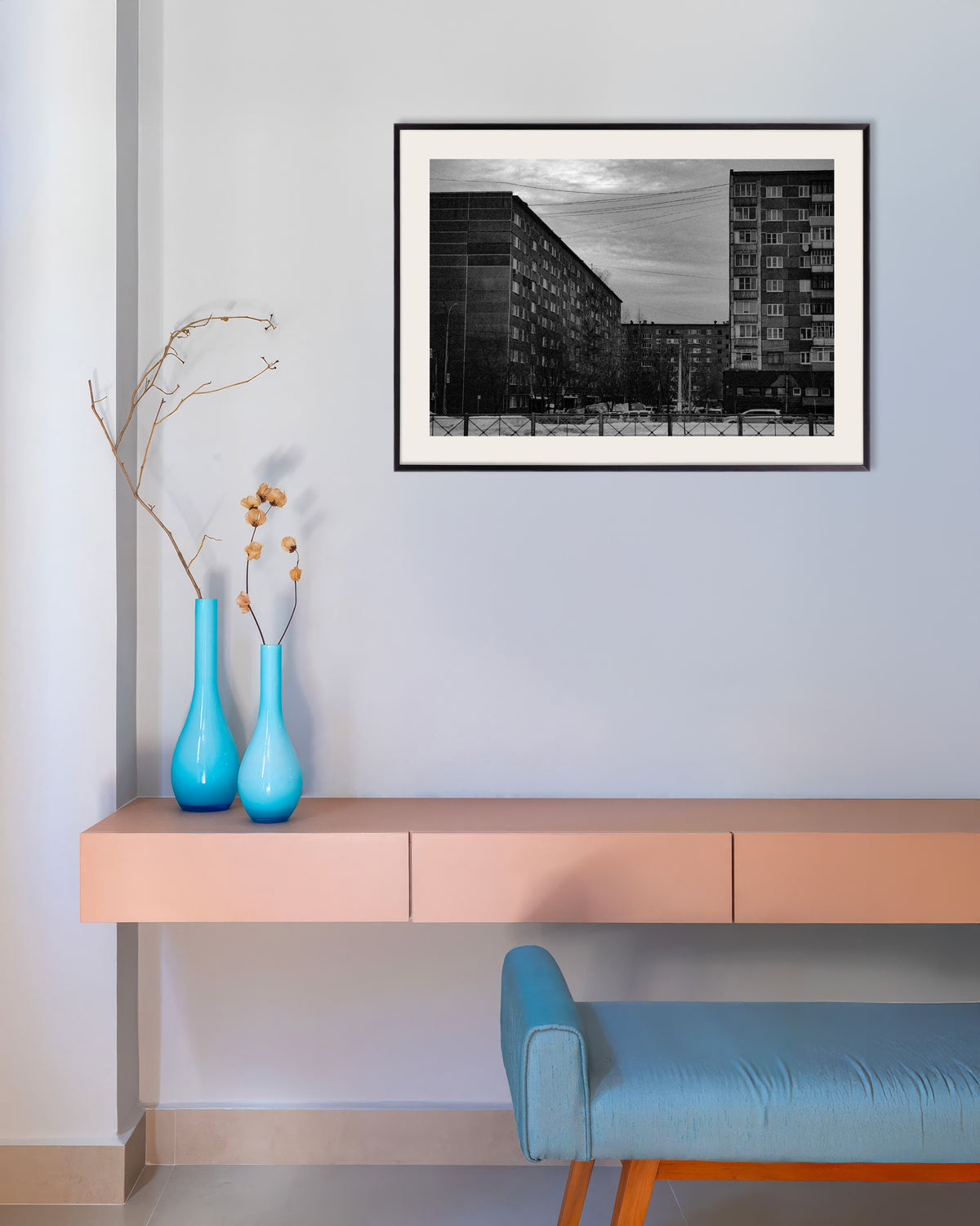 Poster «Palazzi prefabbricati in inverno», con cornice in metallo