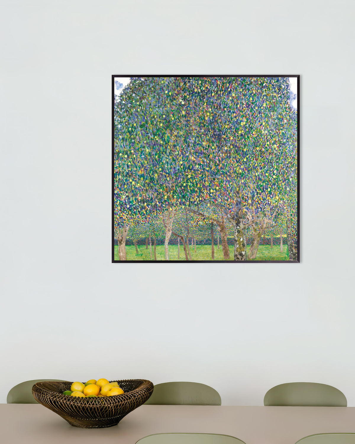 Poster Il pero (1903) di Gustav Klimt con cornice in metallo
