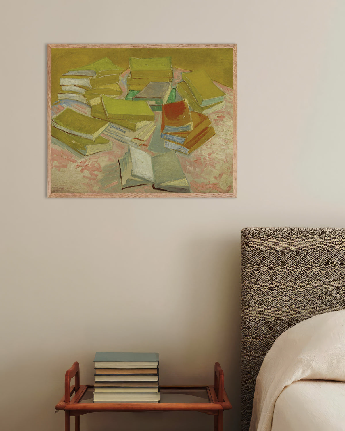 Poster di Pile di romanzi francesi (1887) di Vincent van Gogh, con cornice in legno naturale