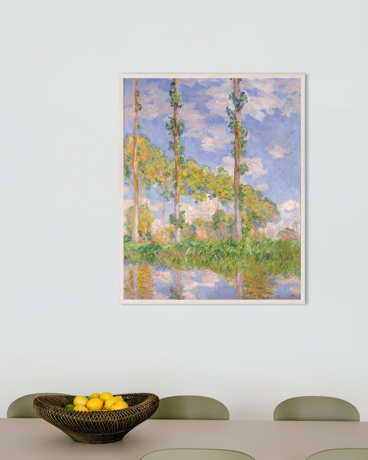 Poster Pioppi al sole (1891) di Claude Monet con cornice in legno bianco