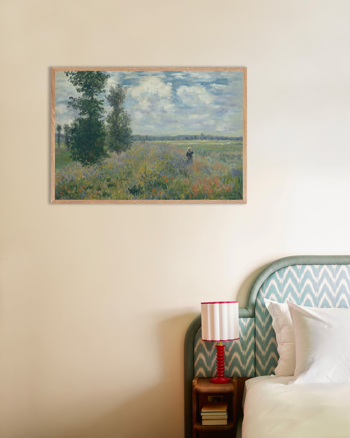 Poster Campi di papaveri vicino ad Argenteuil (1875) di Claude Monet con cornice in legno naturale