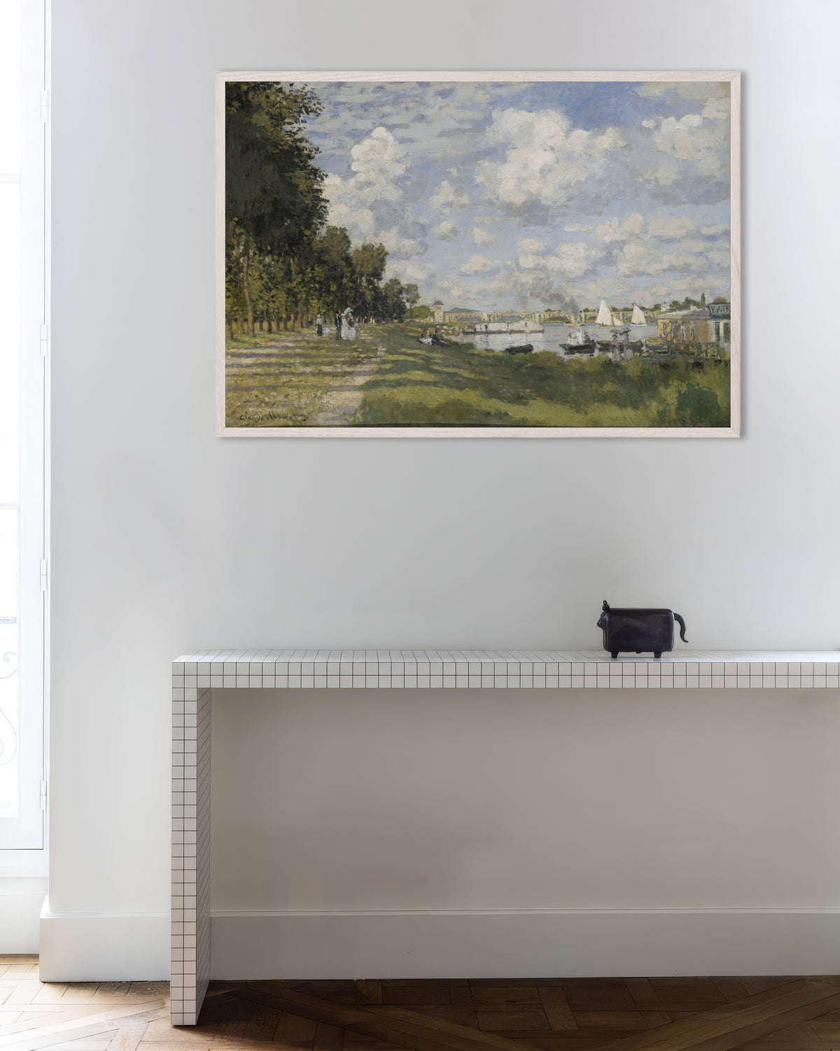 Poster Il bacino di Argenteuil (circa 1872) di Claude Monet con cornice in legno bianco