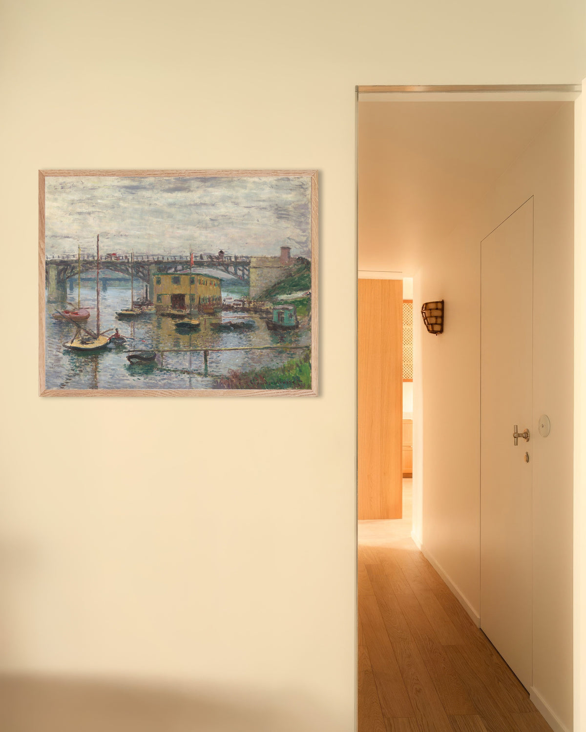 Poster Il ponte di Argenteuil in una giornata grigia (circa 1876) di Claude Monet con cornice in legno naturale