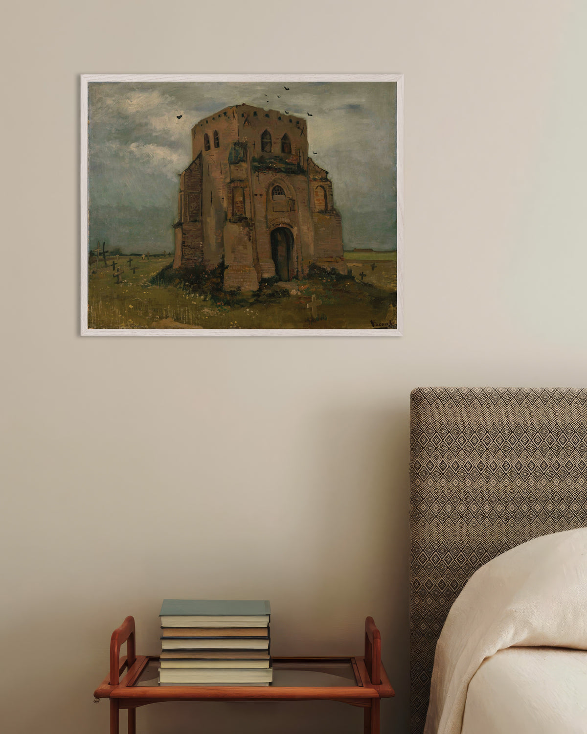Poster dell’opera La vecchia torre della chiesa di Nuenen (1885) di Vincent van Gogh, con cornice in legno bianco