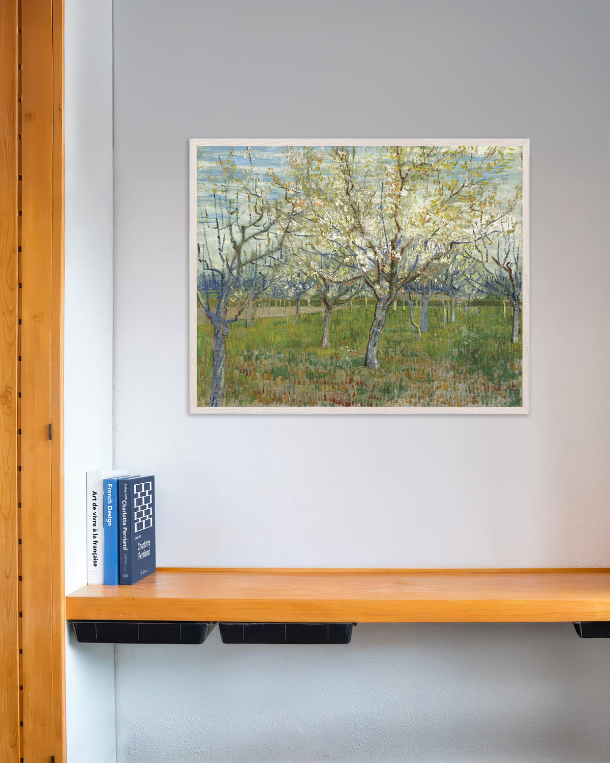 Poster con Il frutteto rosa (1888) di Vincent van Gogh, con cornice in legno bianco