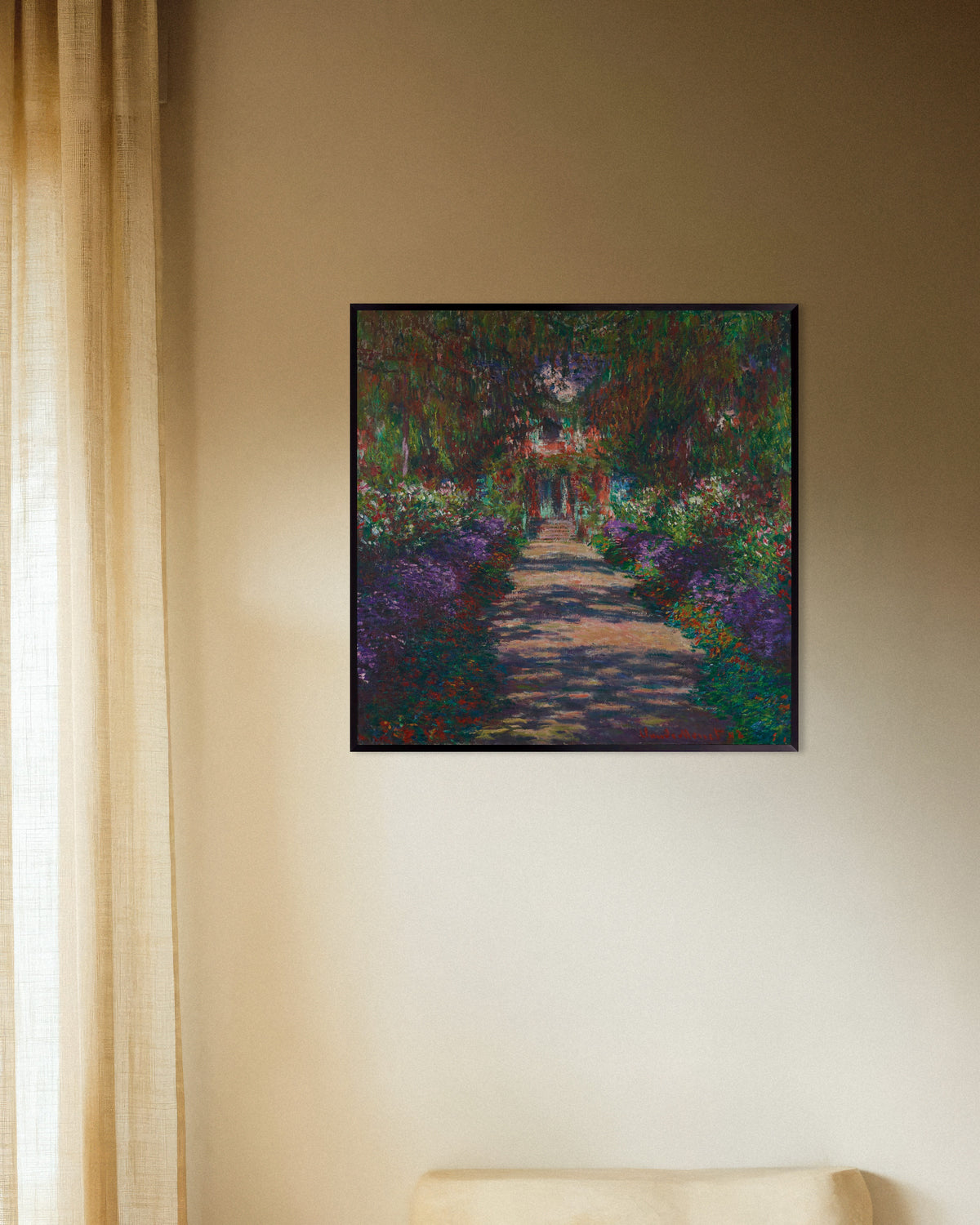Poster Un viale nel giardino di Monet a Giverny (1902) di Claude Monet con cornice in metallo