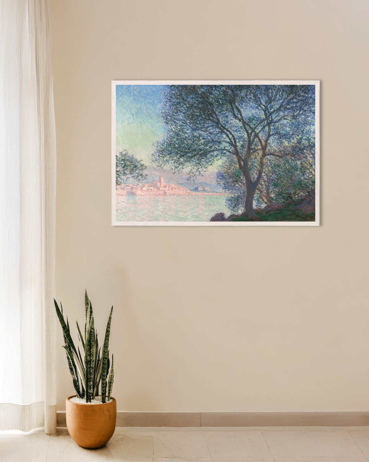Poster Antibes vista da La Salis (1888) di Claude Monet con cornice in legno bianco
