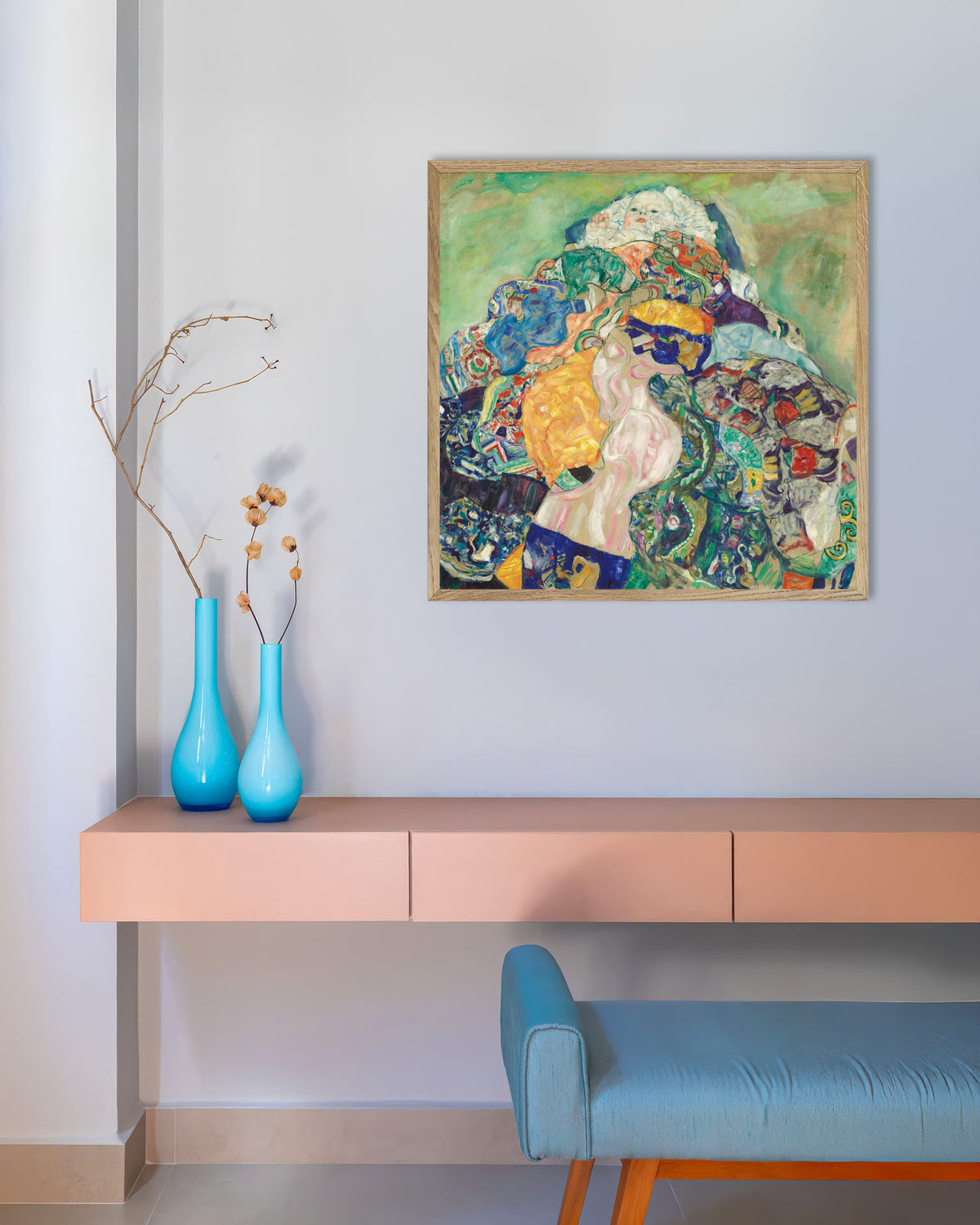 Poster Bambino (Culla) (1917–1918) di Gustav Klimt con cornice in legno naturale