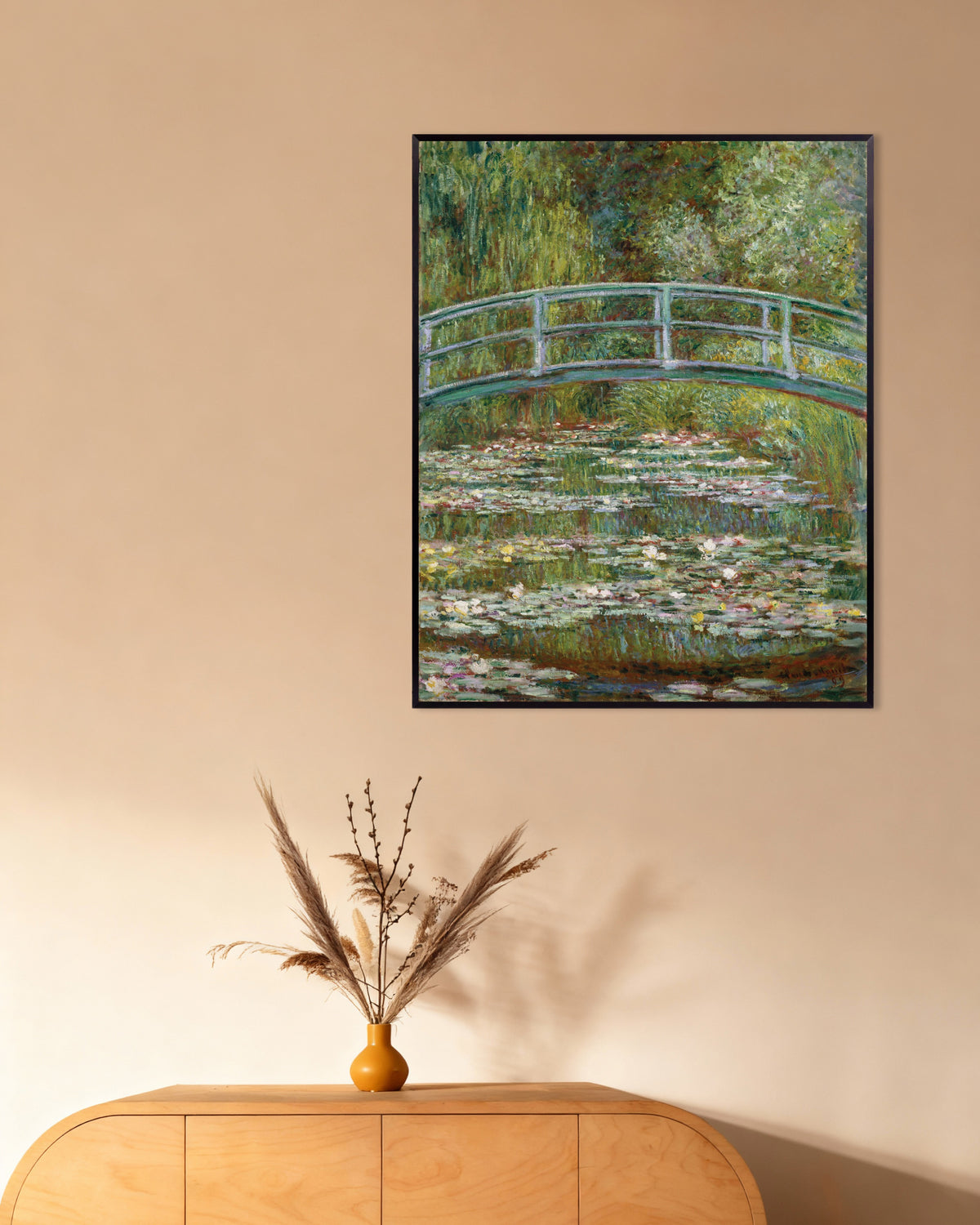 Poster Ponte sullo stagno delle ninfee (1899) di Claude Monet con cornice in metallo