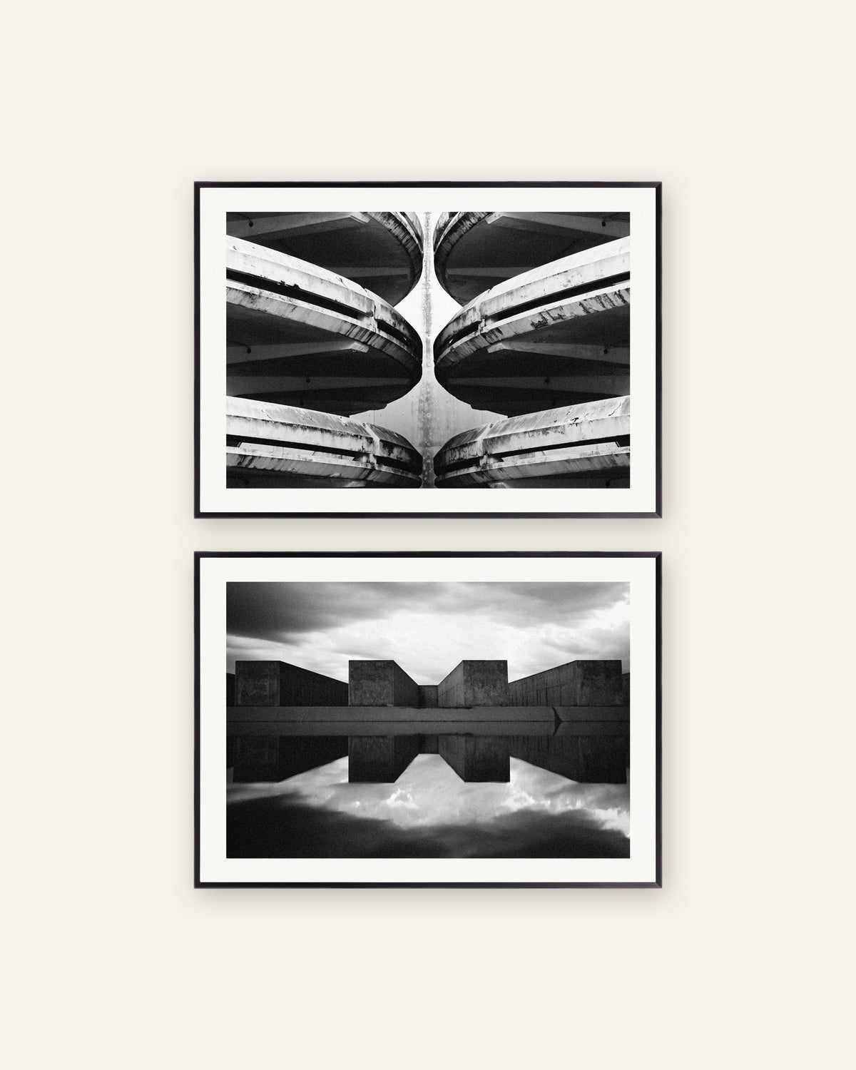 Poster brutalisti, set da 2: simmetria, con cornici in metallo nero