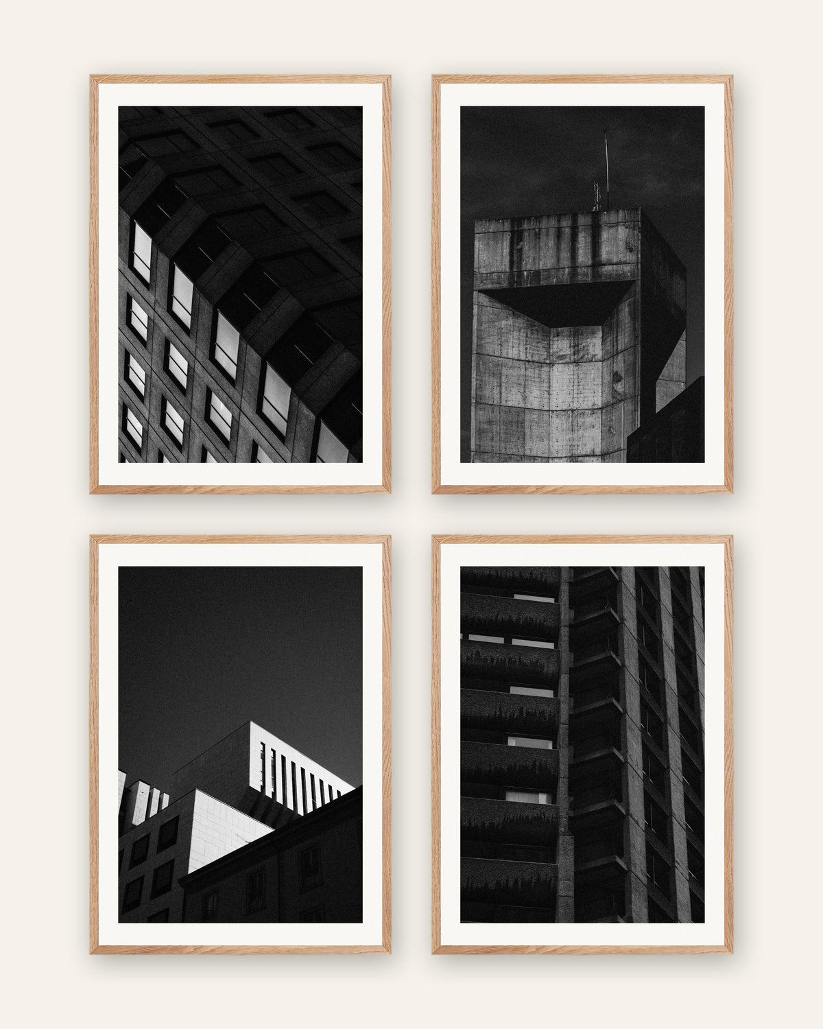 Poster brutalisti, set da 4: il cemento di notte, con cornici in rovere naturale