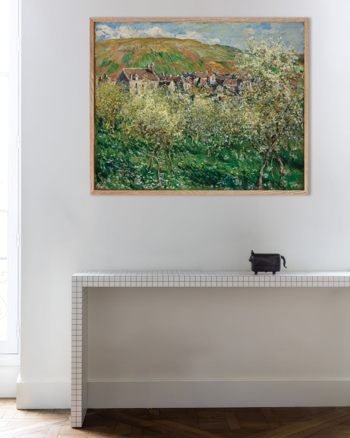 Poster Susini in fiore (1879) di Claude Monet con cornice in legno naturale