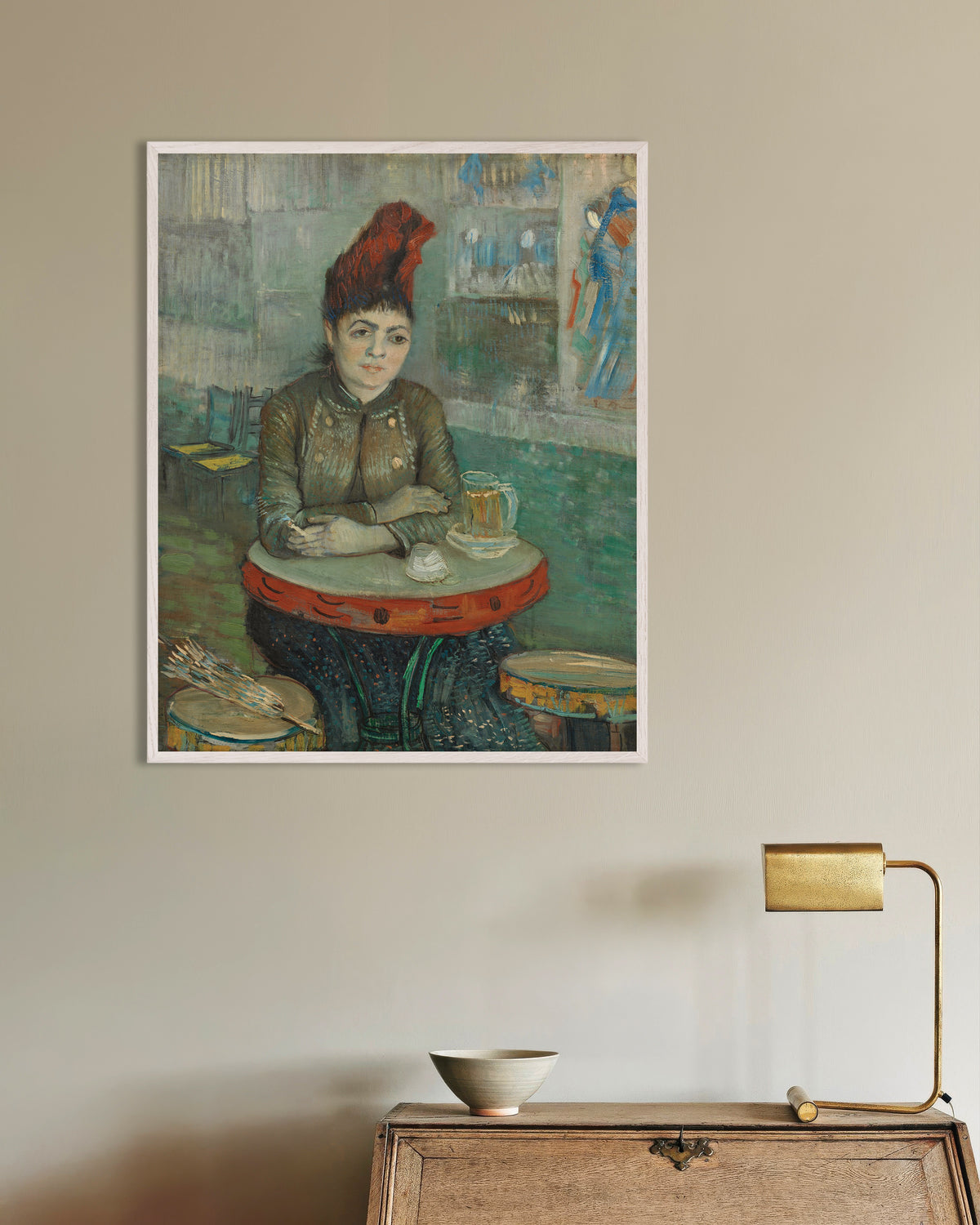 Poster di Al caffè, Agostina Segatori al Le Tambourin (1887), di Vincent van Gogh, con cornice in legno bianco