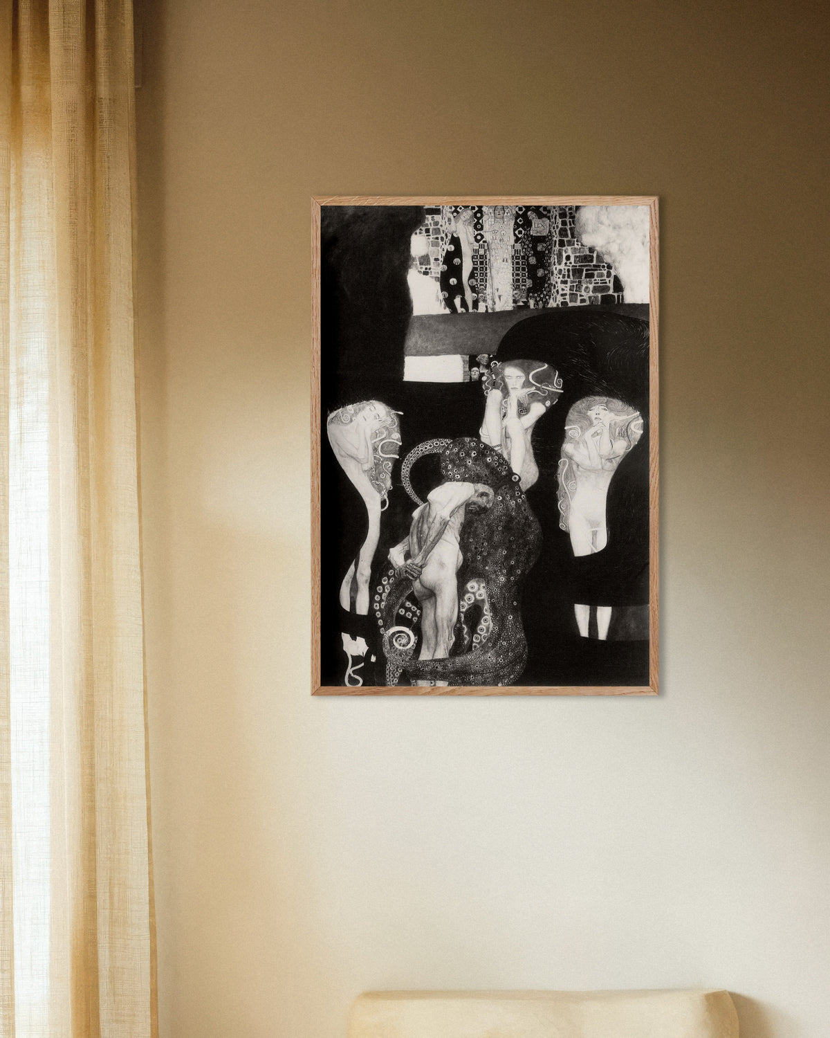 Poster La Giurisprudenza (1907) di Gustav Klimt con cornice in legno naturale