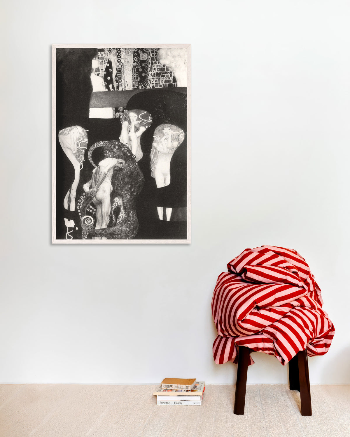 Poster La Giurisprudenza (1907) di Gustav Klimt con cornice in legno bianco