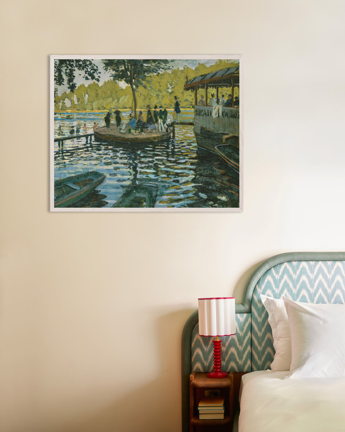 Poster La Grenouillère (1869) di Claude Monet con cornice in legno bianco