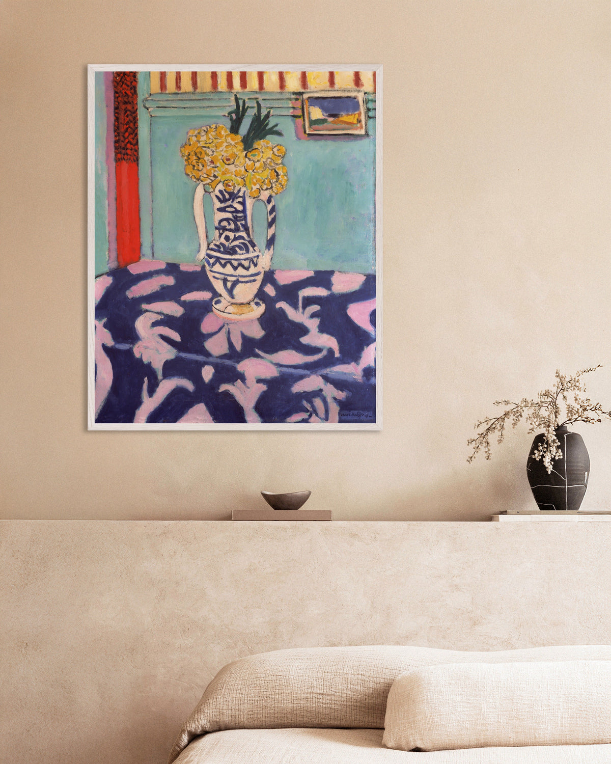 Poster Cuculi, tappeto blu e rosa (1911) di Henri Matisse, con cornice in legno bianco