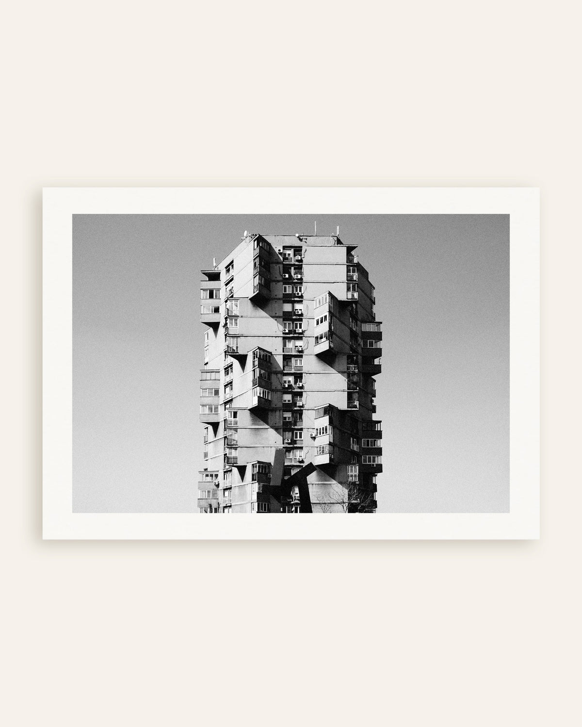 Poster «Torre solitaria con balconi sporgenti», miniatura