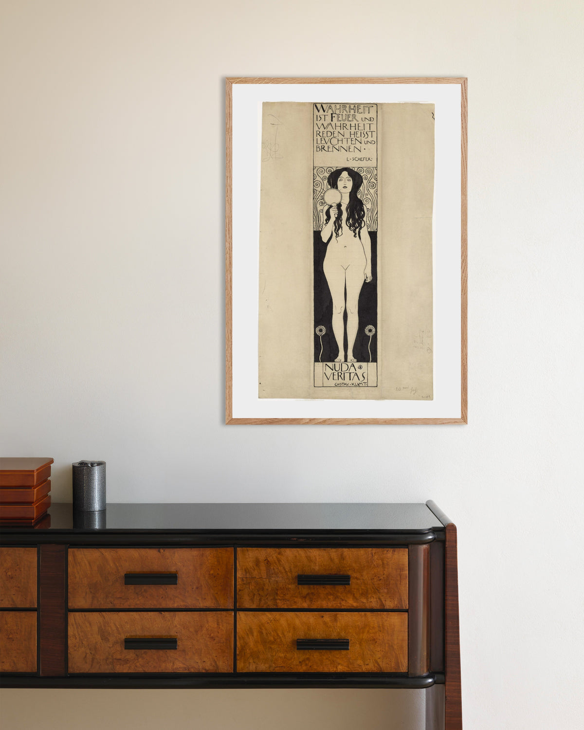 Poster Nuda Veritas (1898) di Gustav Klimt con cornice in legno naturale