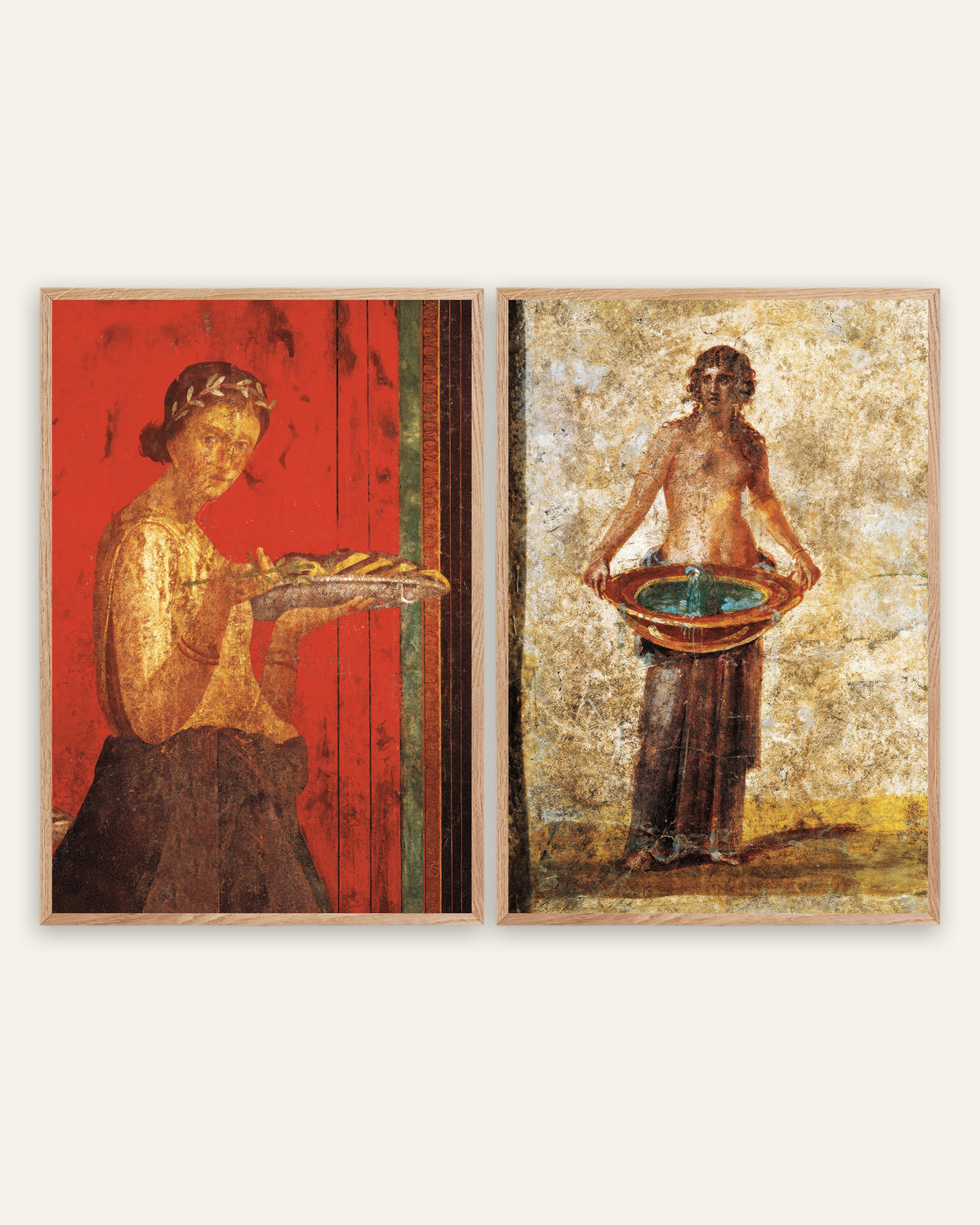 Poster affreschi di Pompei, set da 2: corona d’alloro e bacile d’acqua, con cornici in rovere naturale