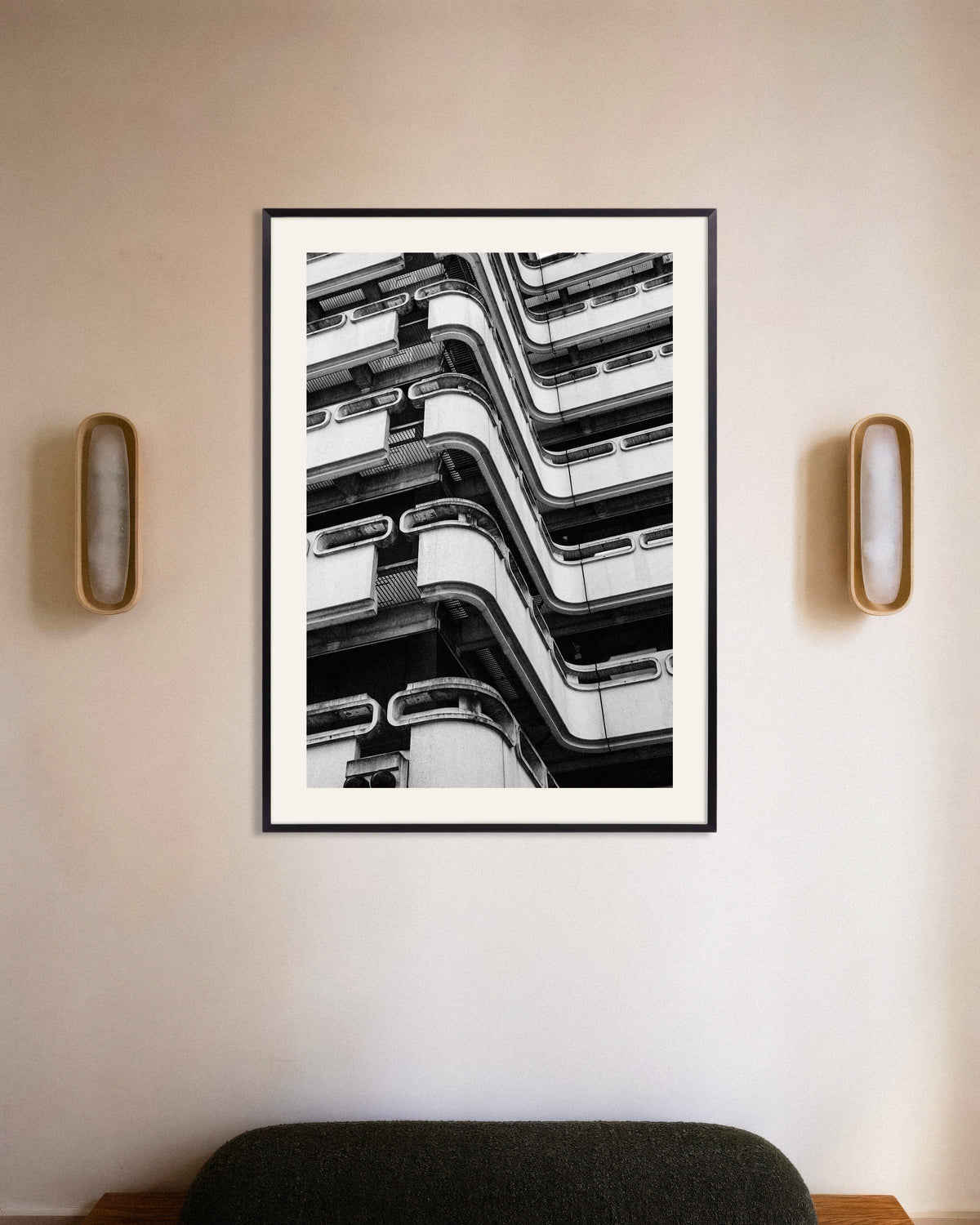 Poster «Balconi in cemento ondulato», con cornice in metallo