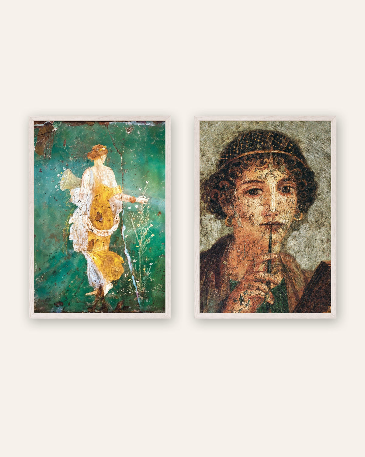 Set da 2 poster di affreschi romani, Flora e Saffo, con cornici in legno bianco