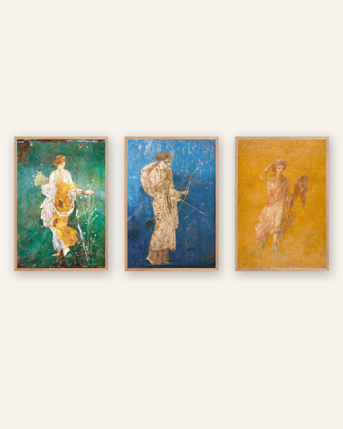 Set da 3 poster di affreschi romani, Flora, Artemide e Melpomene, con cornici in legno naturale