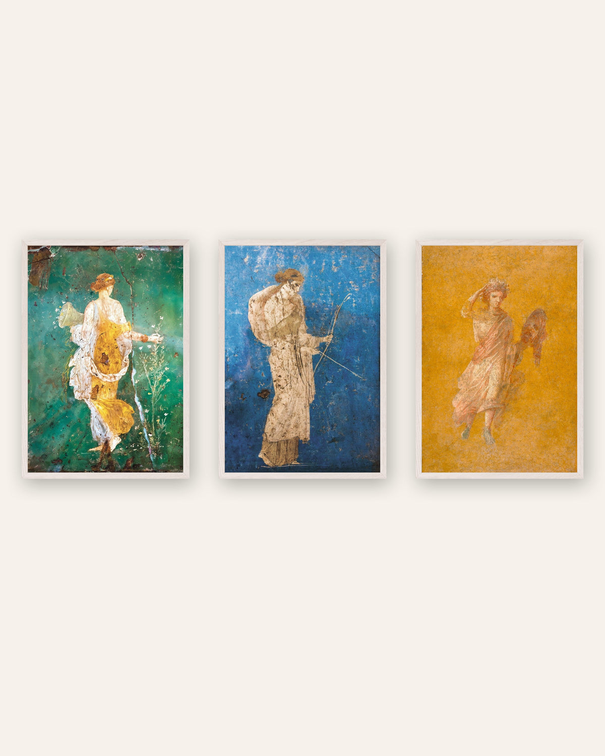 Set da 3 poster di affreschi romani, Flora, Artemide e Melpomene, con cornici in legno bianco