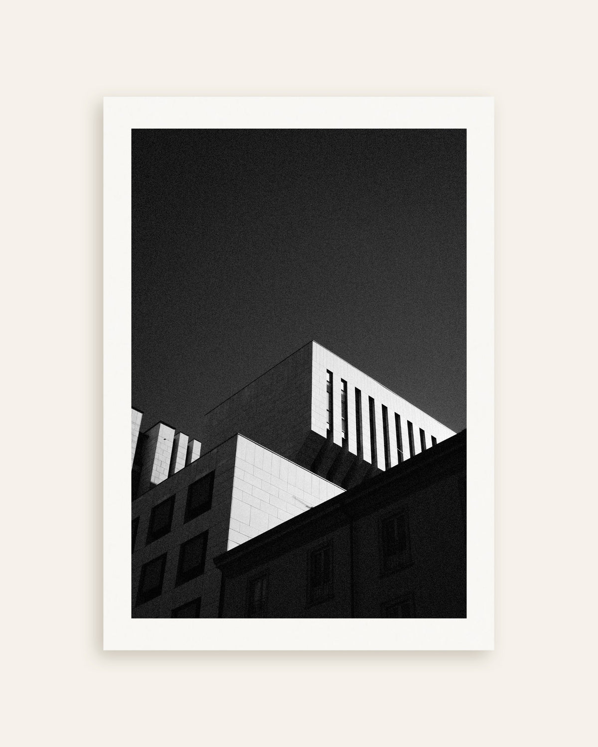 Poster «Tetti contro un cielo scuro», miniatura