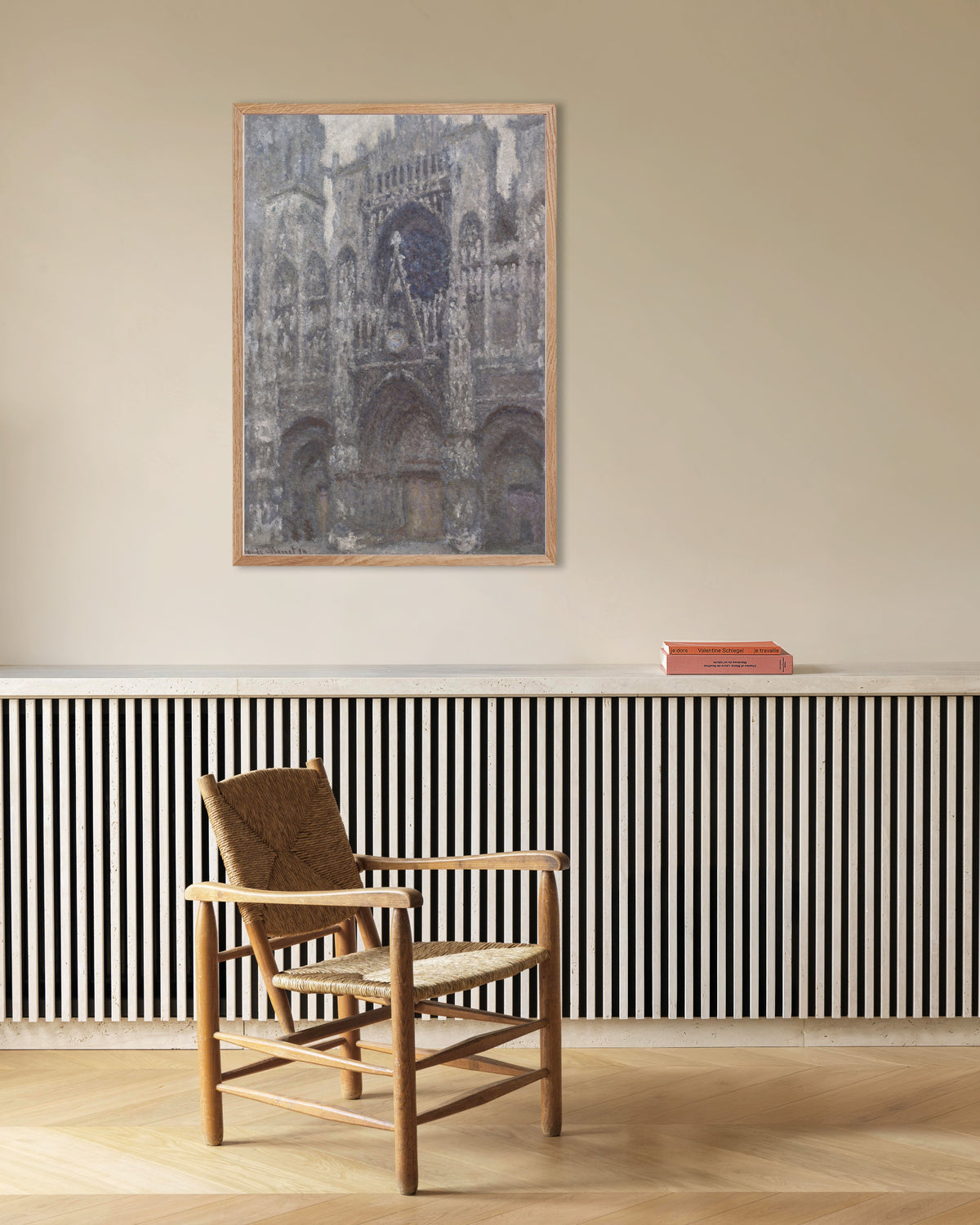 Poster La cattedrale di Rouen, il portale, tempo grigio (1892) di Claude Monet con cornice in legno naturale