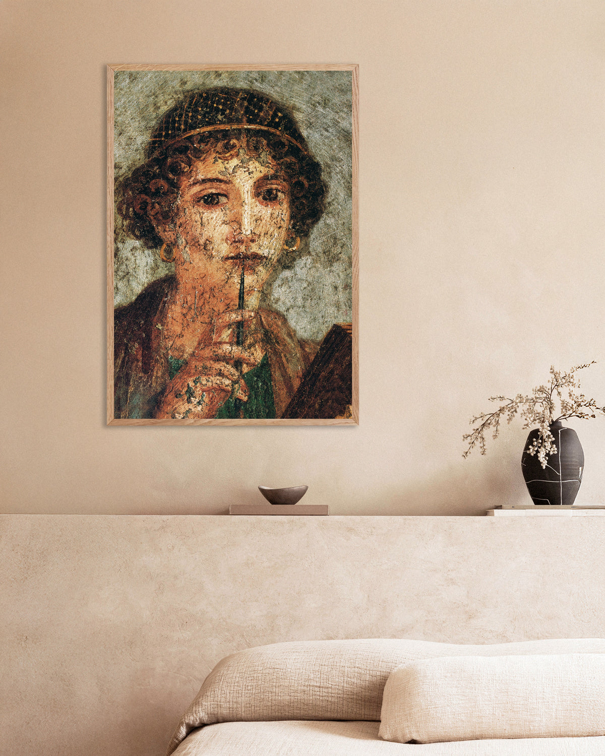 Poster del dettaglio dell'affresco di Saffo da Pompei con cornice in legno naturale