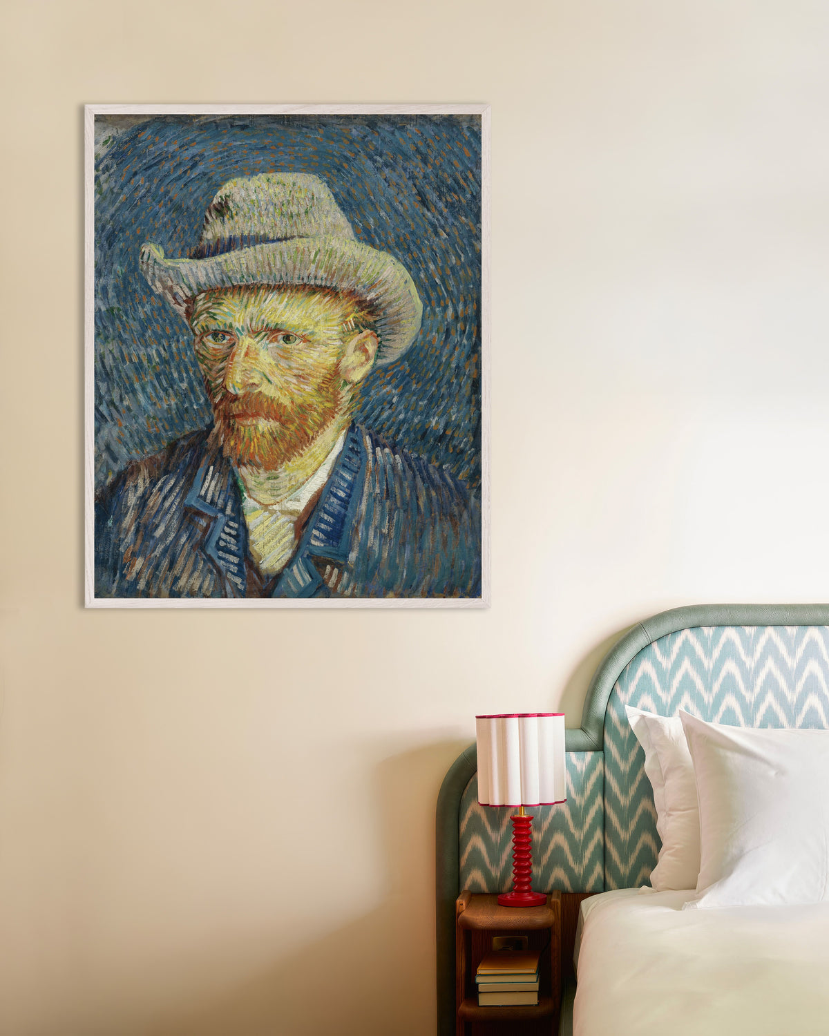 Poster di Autoritratto con cappello di feltro grigio (1887) di Vincent van Gogh, con cornice in legno bianco