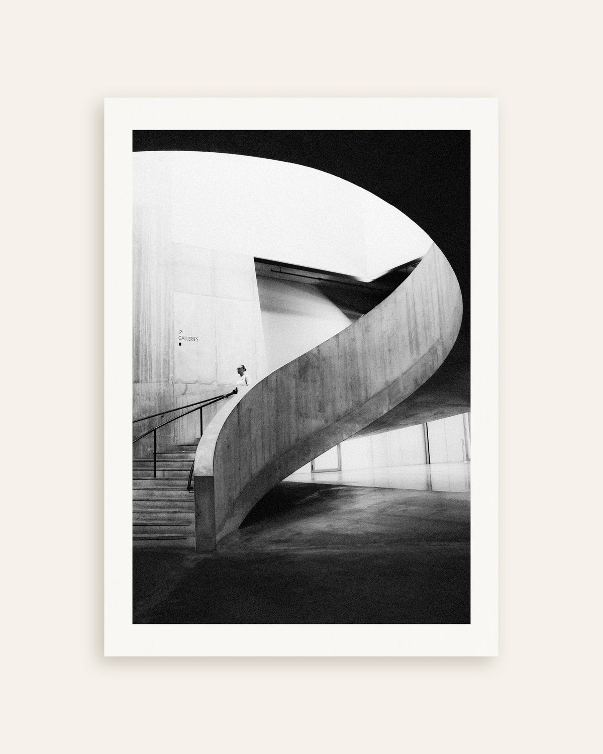 Poster «Rampa a spirale con visitatore», miniatura