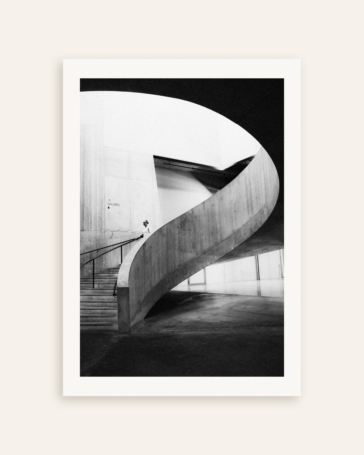 Poster «Rampa a spirale con visitatore», miniatura