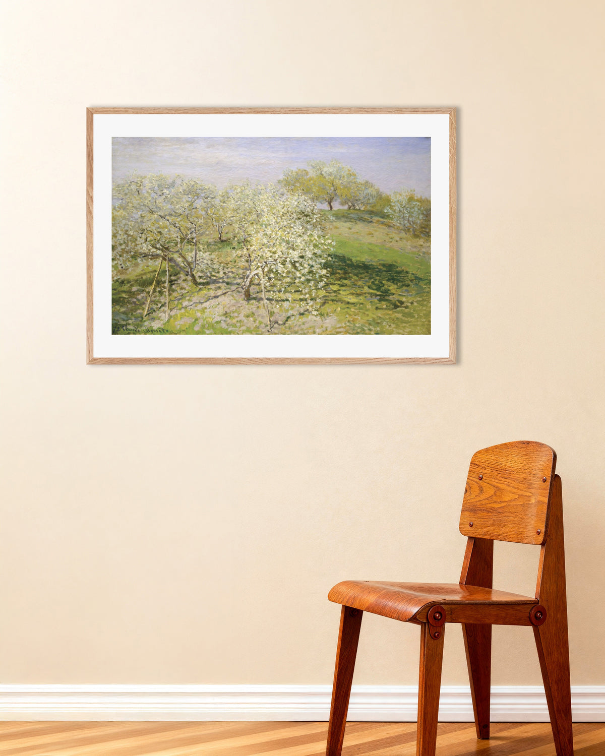 Poster Primavera, alberi da frutto in fiore (1873) di Claude Monet con cornice in legno naturale