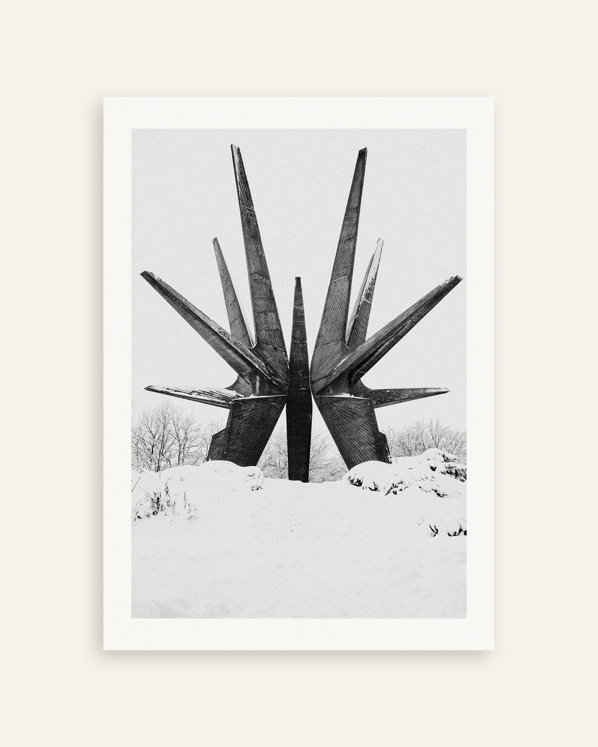 Poster «Monumento a stella nella neve», miniatura