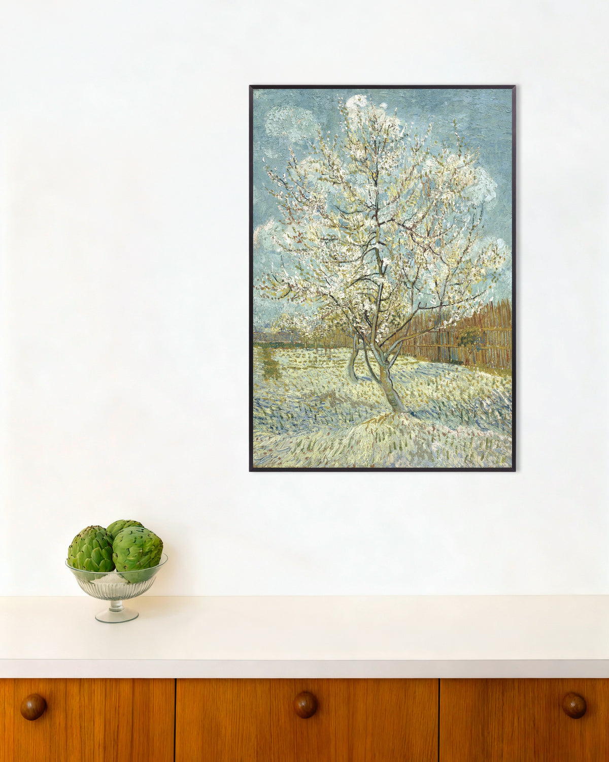 Poster di Il pesco in fiore (1888) di Vincent van Gogh, con cornice in metallo