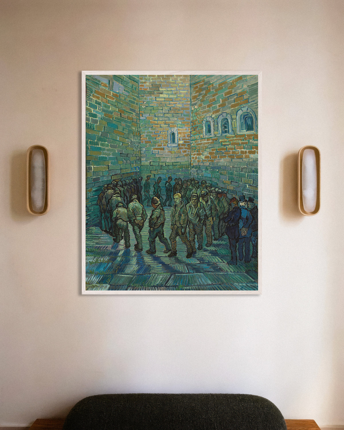 Poster de Il cortile della prigione, da Doré (1890), di Vincent van Gogh, con cornice in legno bianco