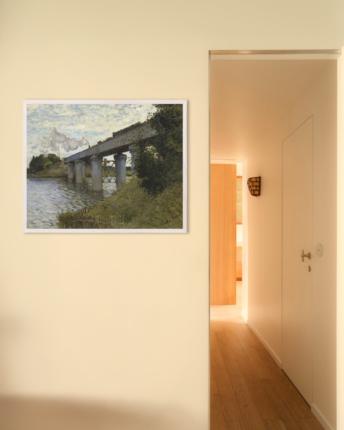Poster Il ponte ferroviario ad Argenteuil (1873–1874) di Claude Monet con cornice in legno bianco